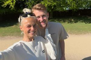 乐鱼体育网页-离谱荷媒：德里赫特将和妻子离婚，因再无法忍受其生活方式