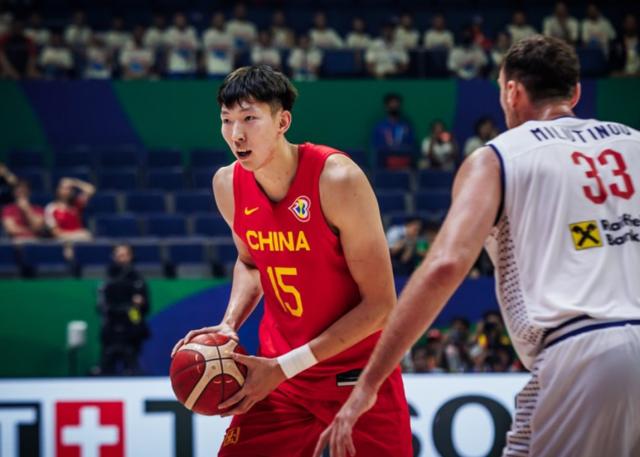 李凯尔0分 因失误丢掉39分 数据告诉你男篮输在哪